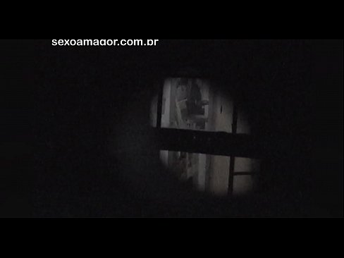 ❤️ Lourinho é filmado secretamente por um voyeur de bairro escondido atrás de tijolos ocos ❤ Pornuts em nós pt.sexycamse.top ️❤